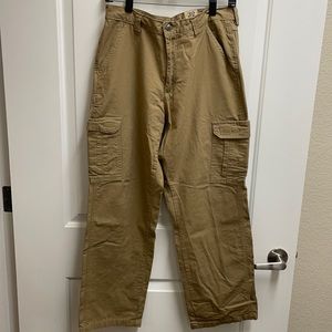 Men’s 32/30, tan, Red Head, lightweight cargo pants.